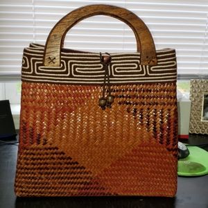 Multi tone wicker handbag